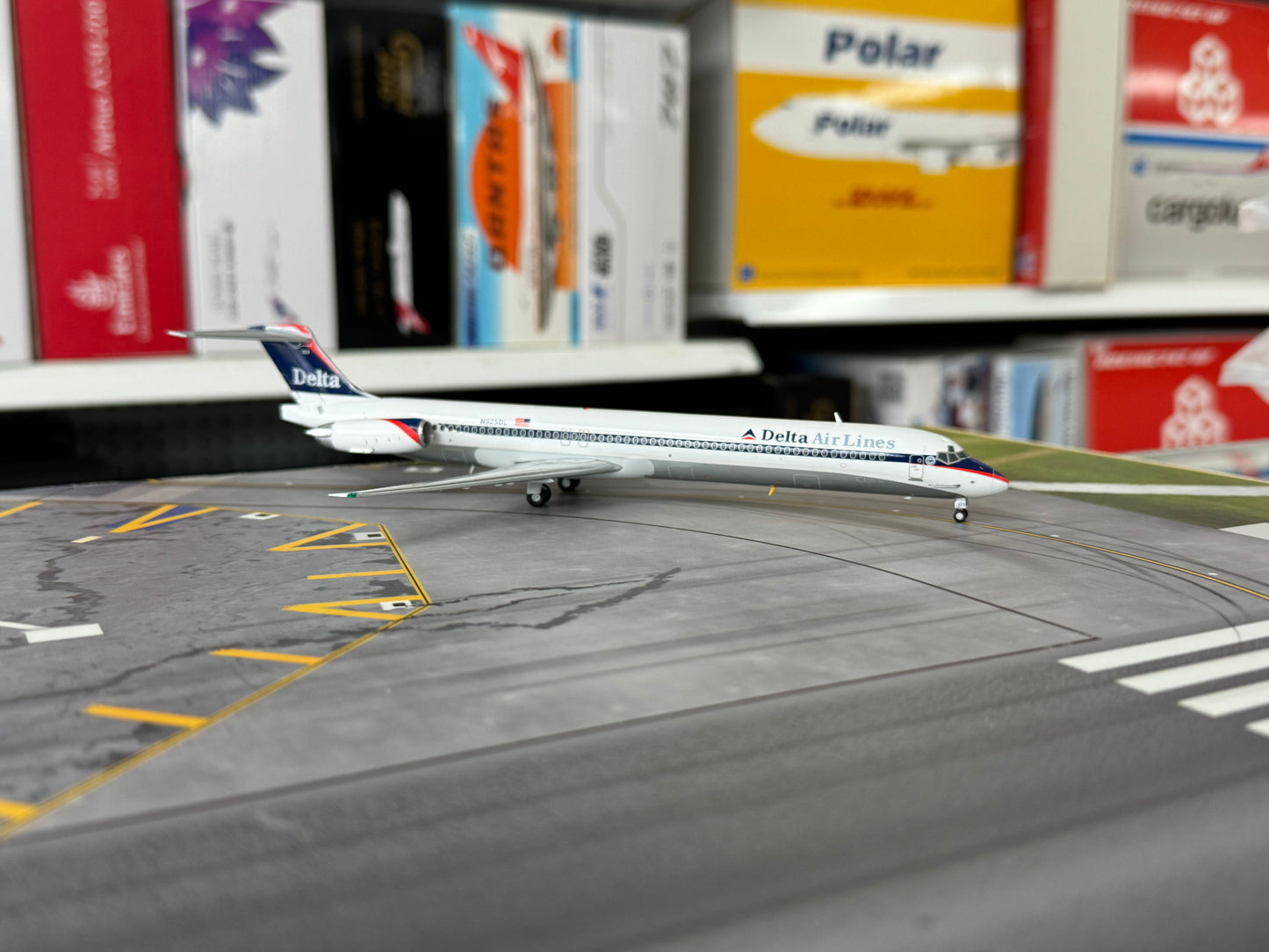 Delta Airlines McDolland Douglas MD-88 interim livery N925DL Gemini Jets G2DAL962