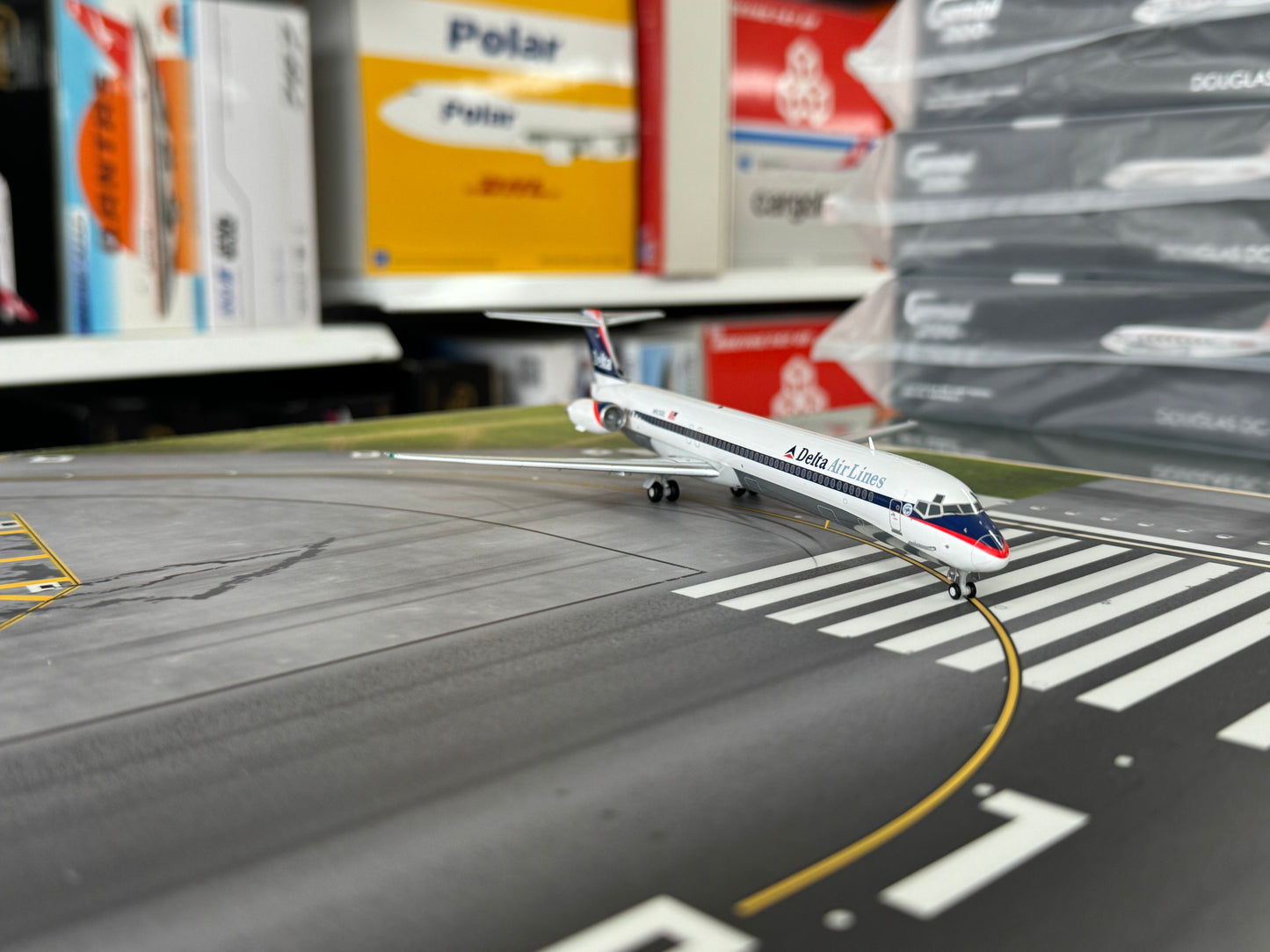 Delta Airlines McDolland Douglas MD-88 interim livery N925DL Gemini Jets G2DAL962