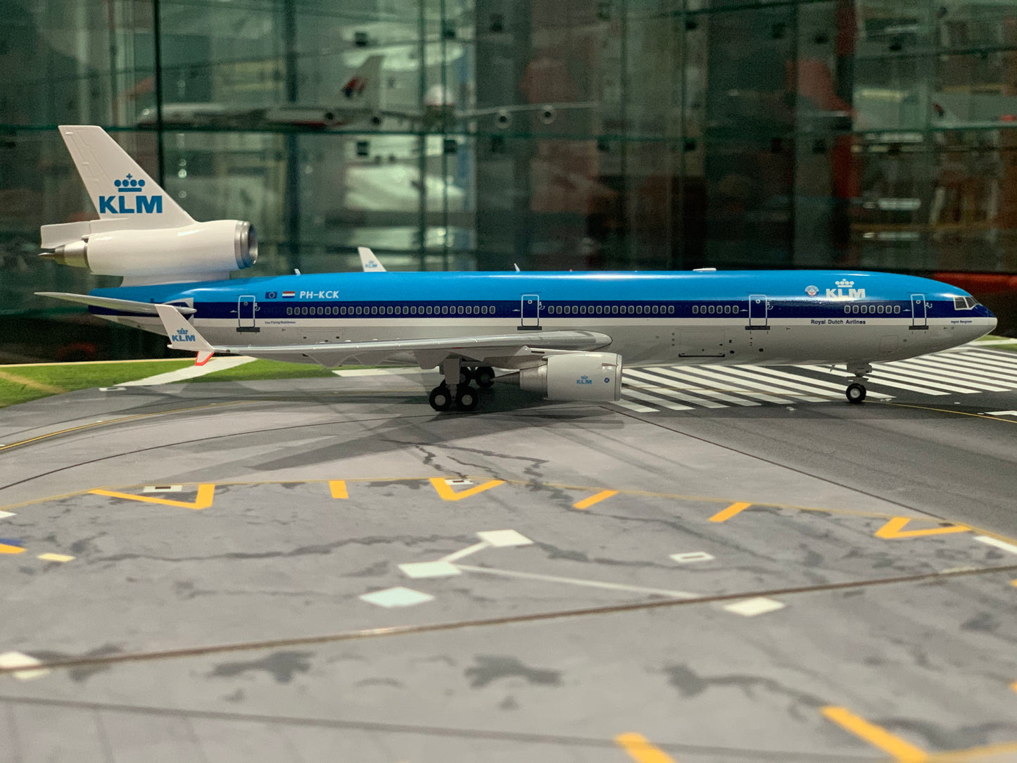 KLM McDonnell Douglas MD-11 PH-KCK 1990's livery Gemini200 G2KLM844