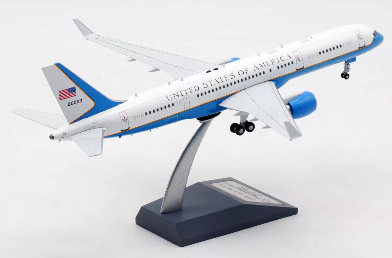 NFLIGHT 1:200 USA AIR FORCE BOEING 757-200 IFC32USA01