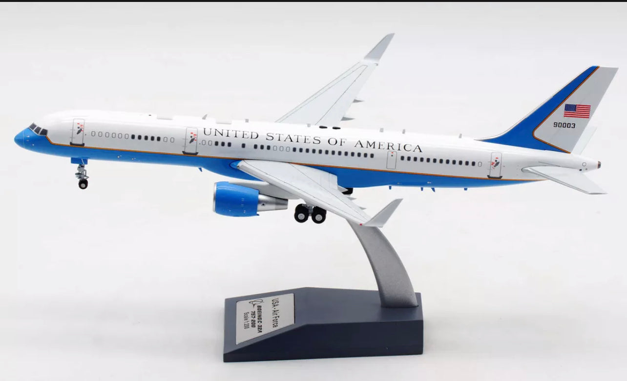 NFLIGHT 1:200 USA AIR FORCE BOEING 757-200 IFC32USA01 – Flyman Models