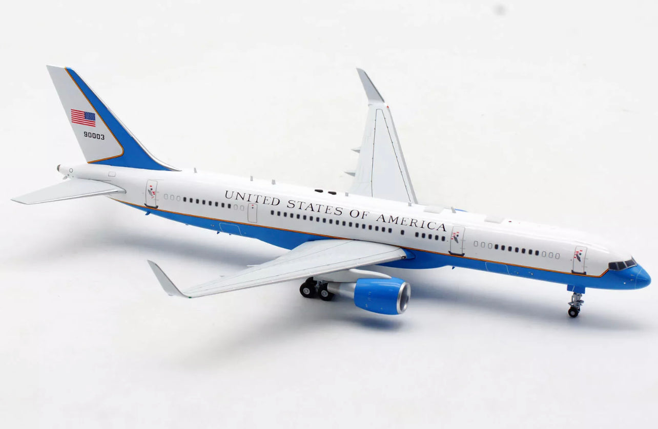 NFLIGHT 1:200 USA AIR FORCE BOEING 757-200 IFC32USA01 – Flyman Models